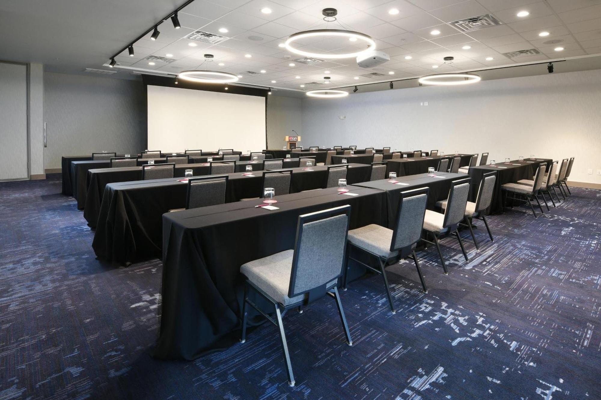 Hotel Aloft Dallas 3*