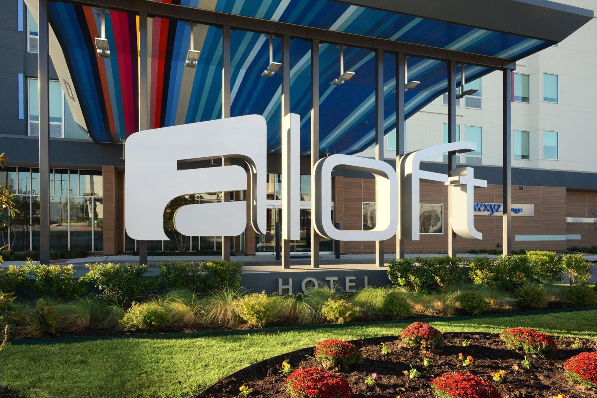 Aloft Dallas 3*